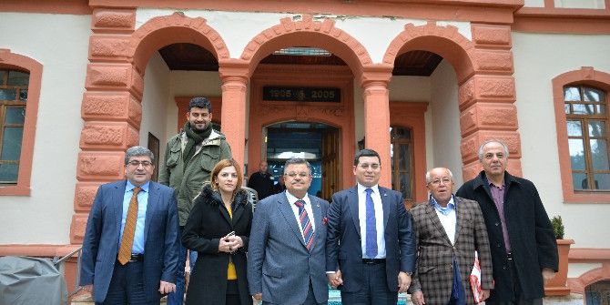 Başkan Yağcı’ya Kepez Belediye Başkanı Tütüncü’den Ziyaret