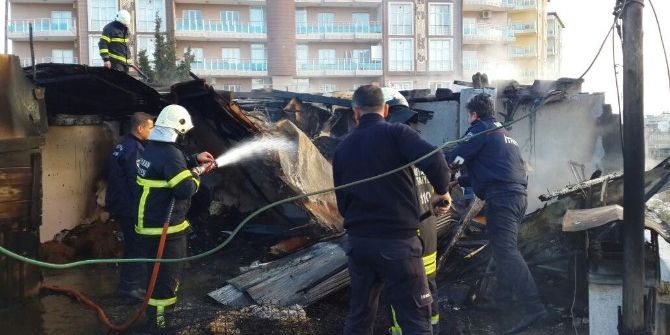 Odunlukta Ki Yangın Korkuttu