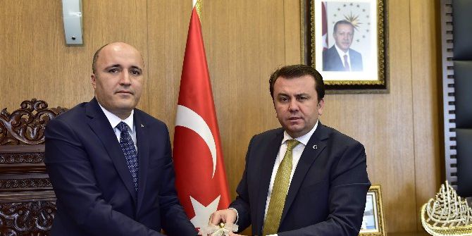 Mhp’den Kahramanmaraş Büyükşehir Belediye Başkanı Erkoç’a Anlamlı Hediye