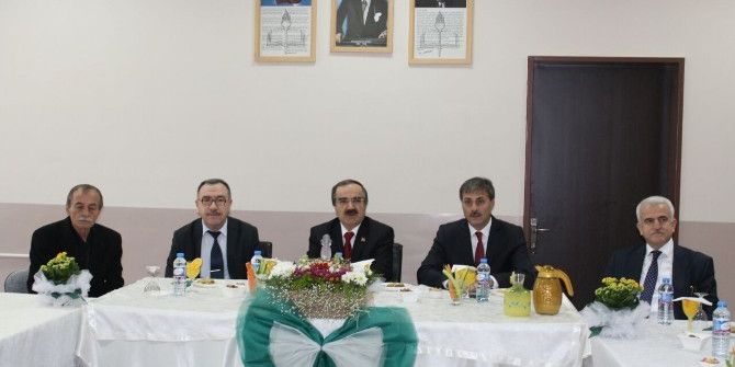 Sakarya’da 180 Bin Öğrenci Karnelerini Alarak Yarı Yıl Tatiline Çıktı