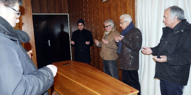 Paris’teki Türklerin “Hasan Abisi “Son Yolculuğuna Uğurlandı