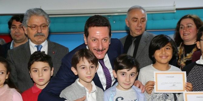 Başkan Tok, Miniklerin Karne Sevincini Paylaştı