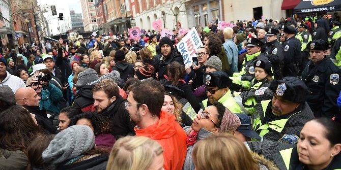 Yemin Törenine Hazırlanan Trump Protesto Edildi