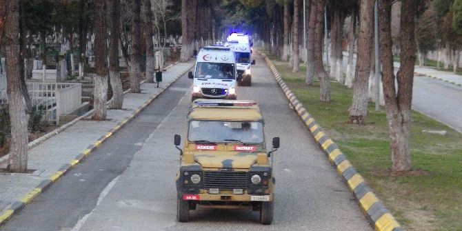 Şehit Askerlerin Türk Bayrağına Sarılı Cenazeleri Adli Tıp’a Getirildi