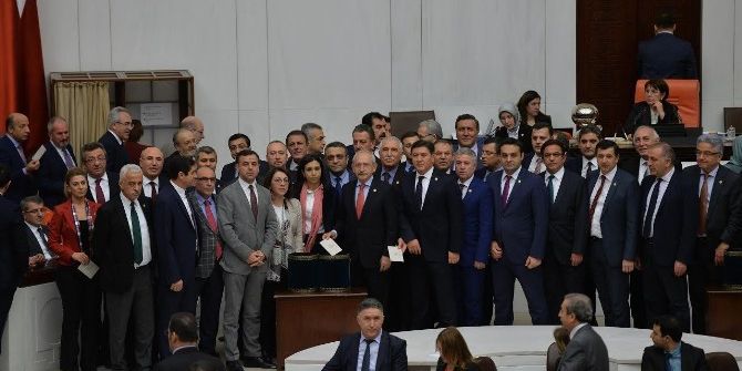 Anayasa Değişiklik Teklifi 16. Maddesi 342 Oyla Kabul Edildi