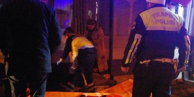 Bıçaklı Kavgada 2 Kişi Hastanelik Oldu