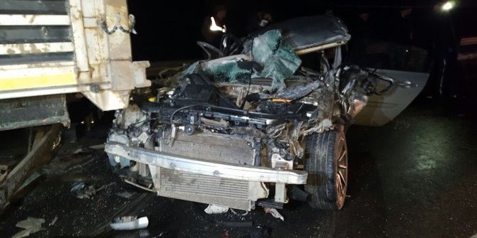 Arıza Yapan Tır’ın Altına Girdi: 1 Ölü