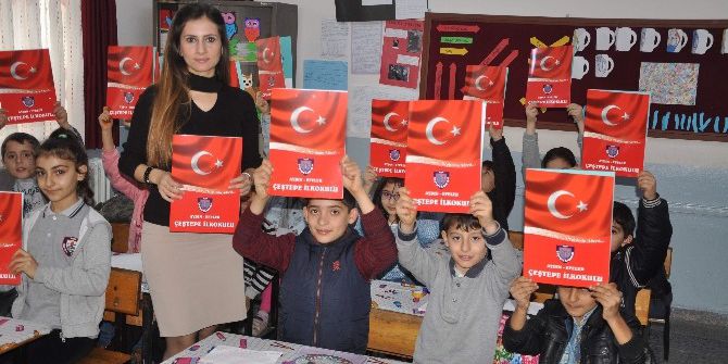 Milli Birlik Ve Beraberlik Ruhu İçin Türk Bayraklı Karne