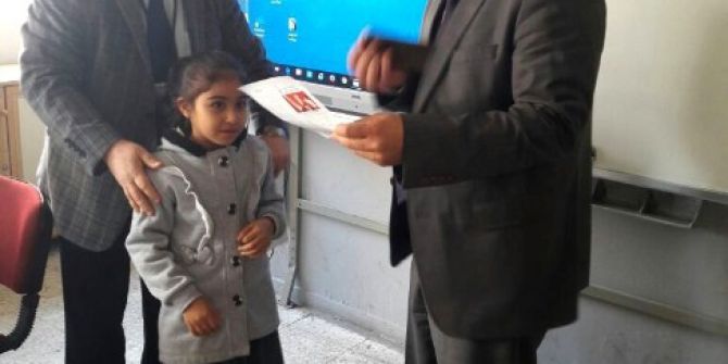 Başkan Gültekin, Öğrencilerin Karne Heyecanına Ortak Oldu