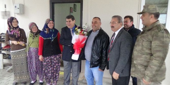 Hataylı Geçici Köy Korucusuna Prefabrik Ev