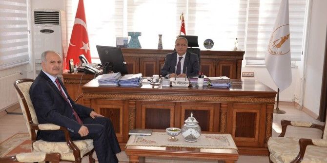 Müftü Hüseyin Hazırlar, Vali Nayir’i Ziyaret Etti