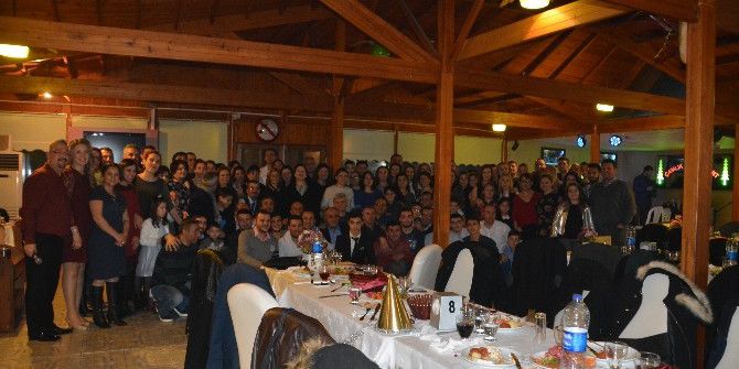 Aliağa’da Halk Oyunlarına Yoğun İlgi