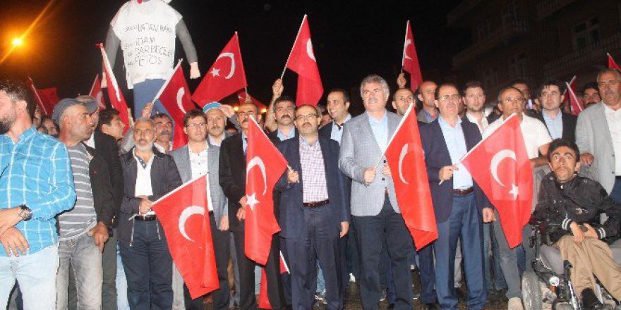 Bayburt’ta 4 Siyasi Parti Temsilcisi Kol Kola Girdi