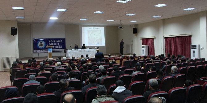 Kahta’da ‘Kazan Havzası’ Paneli Düzenlendi