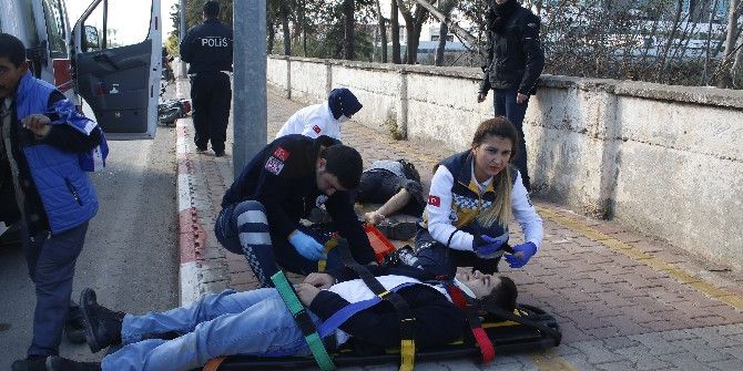 Kasksız Gençler Ölümden Döndü