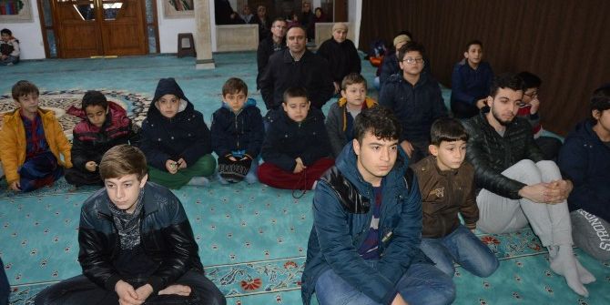 Kur’an’la Bir Saat Baş Başa Geçirdiler