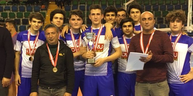 Mersin Bozyazı Anadolu Lisesi Voleybolda İl Birincisi Oldu