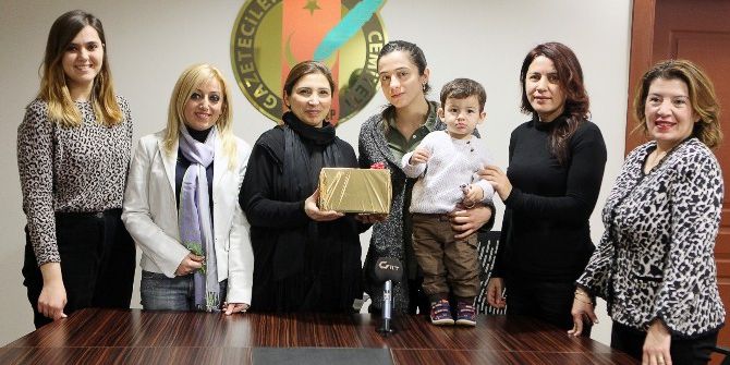 Ggc Ödül Gecesinde Duygulandıran Davranış