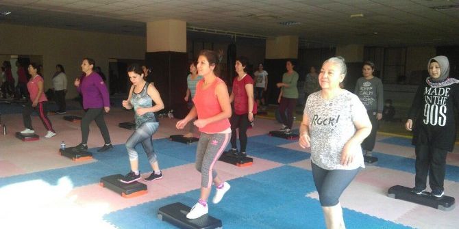 Kepez Belediyespor’un Step, Aerobik Kurslarına Yoğun İlgi