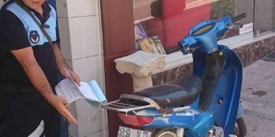 Anamur’da Kaldırıma Araç Park Edenlere Ceza