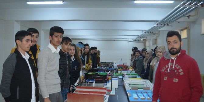 Öğrencilere Grup Bilinci Aşılanıyor