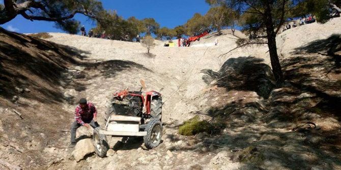 Traktör Uçuruma Yuvarlandı: 1 Yaralı