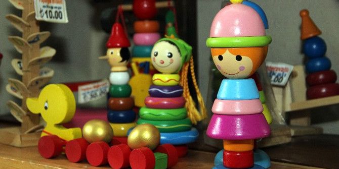 Fabrikasyon Oyuncaklara Karşı El Yapımı Ahşap Oyuncaklar