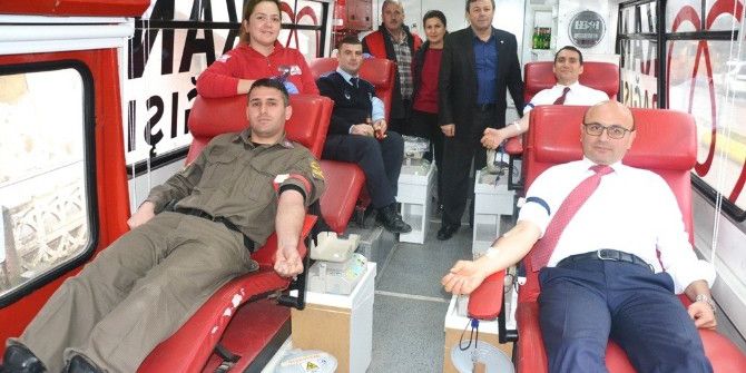 Altınovalılar’dan Kan Bağışına Destek