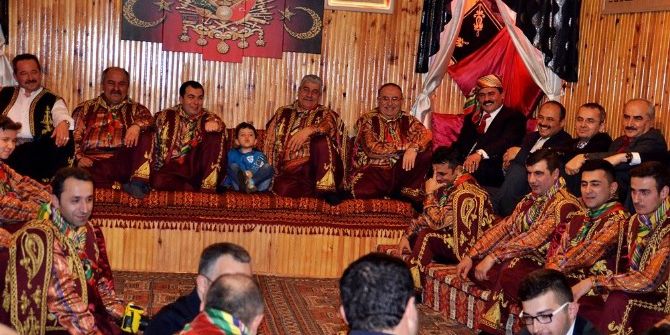 Tosya Yarenleri, Kastamonu Üniversitesi Dekanı Ve Senatosunu Misafir Etti