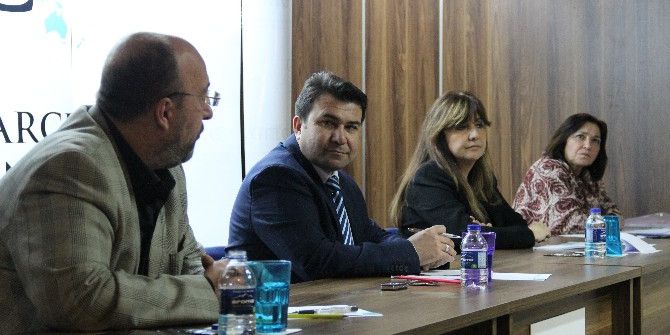 Kütahya’da ’Trump’la Dünya; Beklentiler Ve Tahminler’ Konulu Söyleşi