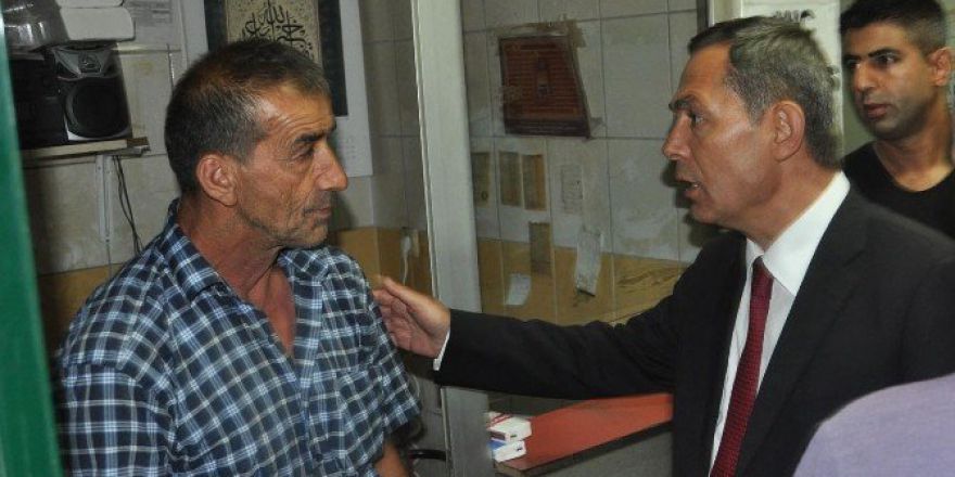 Belediye Başkanından Tuvaletçiye Fırça