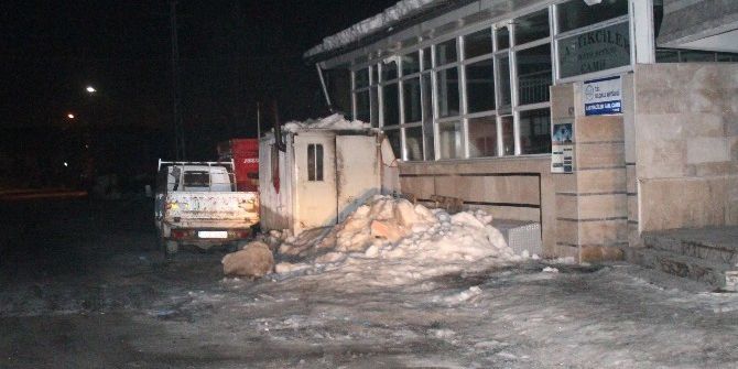 Sanayi Sitesi Bekçisi Kulübesinde Ölü Bulundu