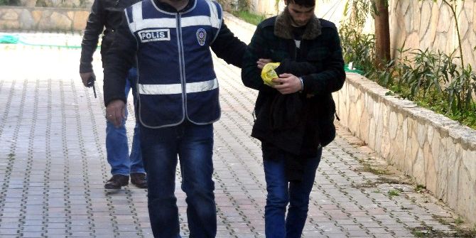 Alanya’da Motosiklet Hırsızları Yakayı Ele Verdi