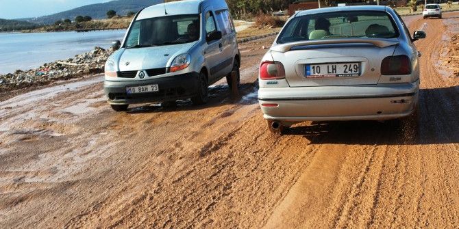 Ayvalık’ta Sürücülerin Gönül Yolu Çilesi