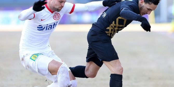 Antalyaspor Son 10 Haftada 25 Puan Topladı