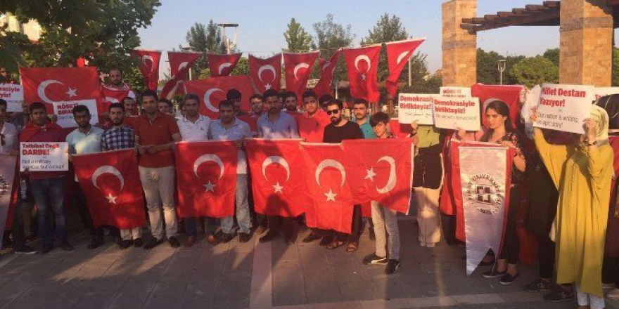 Tügva Gençlerinden Darbe Girişimine Tepki