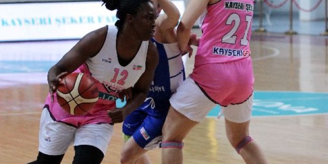 Bellona Agü Spor’da Chelsea Gray En Skorer Oyuncu Oldu