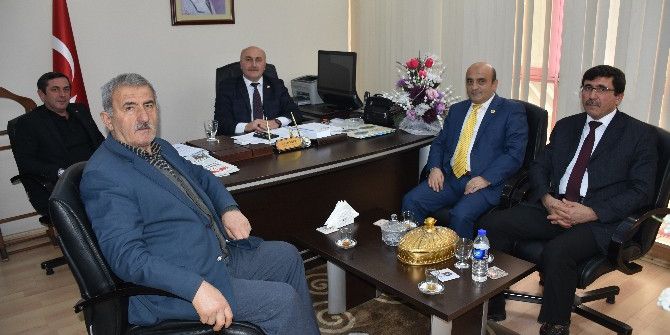 Muhtarlar Derneği’nden Sözen’e Ziyaret