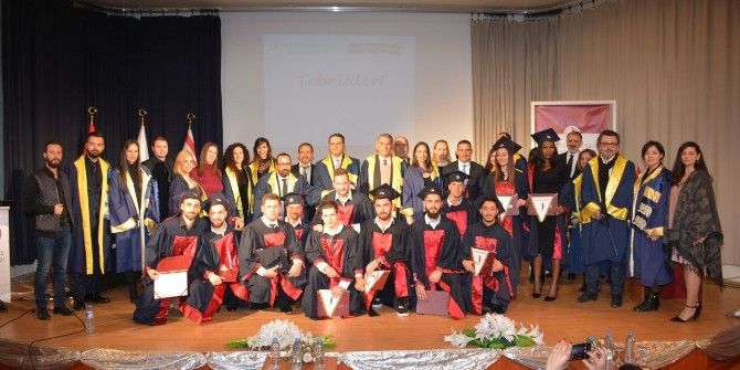 Ydü Yeni Nesil İletişimcileri Diplomalarını Aldı