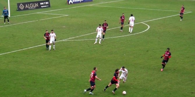 80 Metreden Gol Attı, Stat Yıkıldı