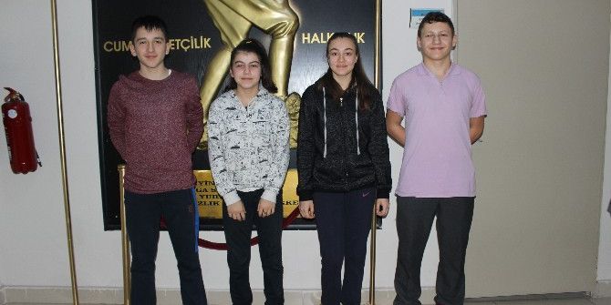 Başarılı Öğrenciler Milli Takım Kampına Davet Edildi