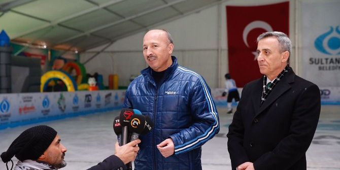 Sultangazi’de Sömestr Buz Pisti Ve 10d Sinema Keyfiyle Yaşanıyor