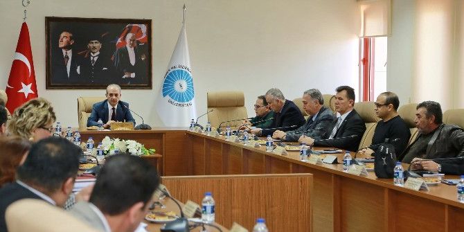 Üniversitede Kalite Komisyonu Dış Paydaş Toplantısı Yapıldı