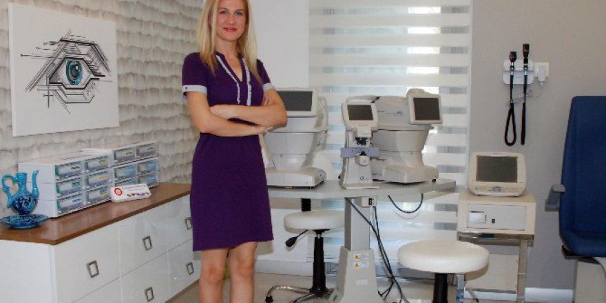 Op. Dr. Atabay: "Güneş Gözlüğü Muhakkak Kullanın"