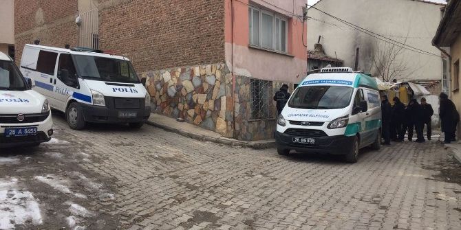 Karbonmonoksit Gazından Zehirlenen Kadın Hayatını Kaybetti