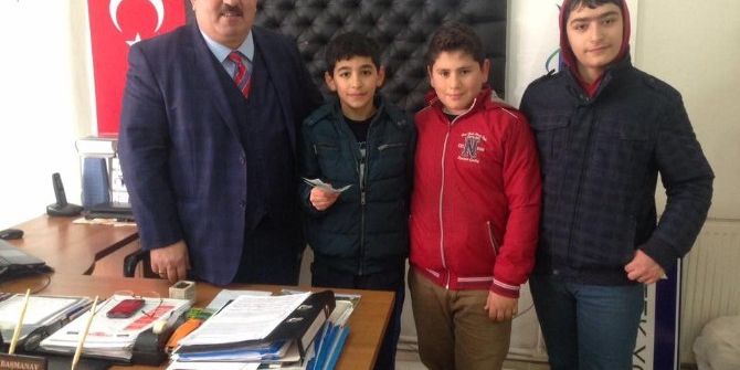 Hopalı Çocuklardan Vatandaşlık Örneği