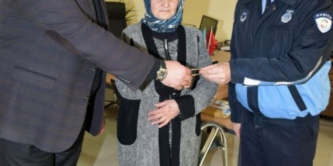 Kaybolan Ziynet Eşyasının Sahibini ’Anons’ İle Buldular