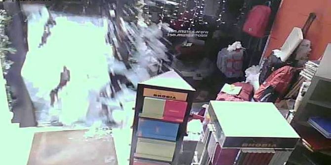 Nişantaşı’ndaki Suç Makinesi Vücuduyla Cam Kapıyı Böyle Kırdı