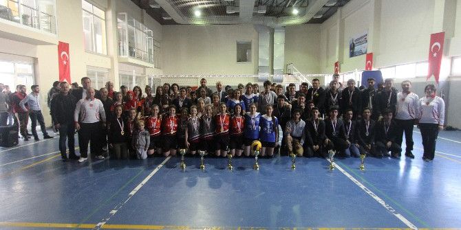 Gençlerde Voleybolun Şampiyonları Belli Oldu