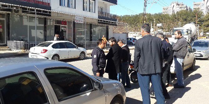 Otomobil Çocuğa Çarptı: 1 Yaralı